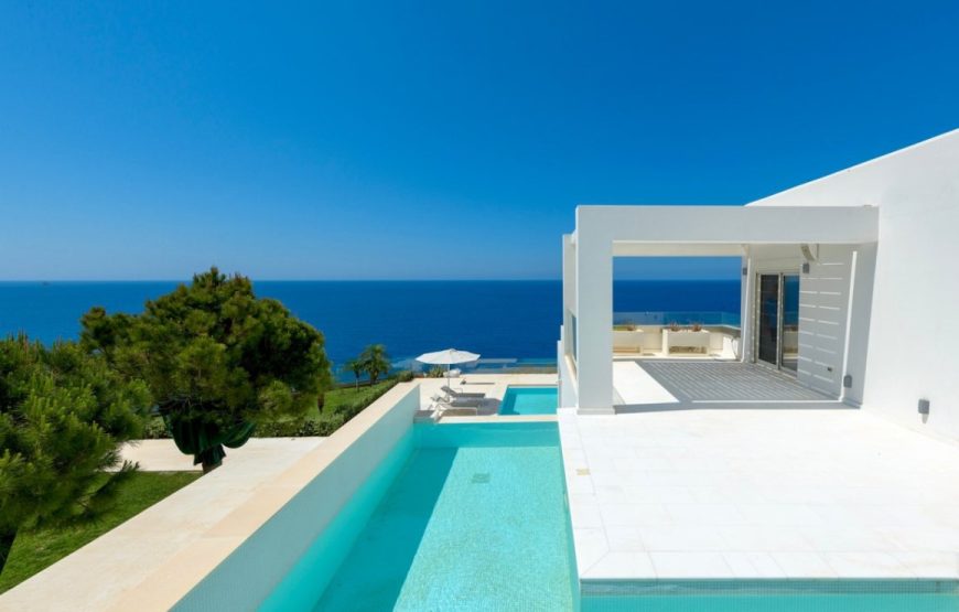 Villa with pool in Rhodos