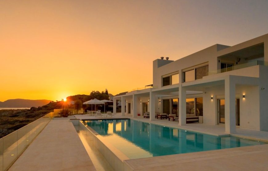 Villa with pool in Rhodos