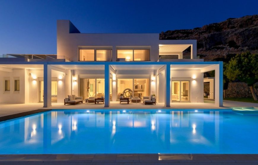 Villa with pool in Rhodos