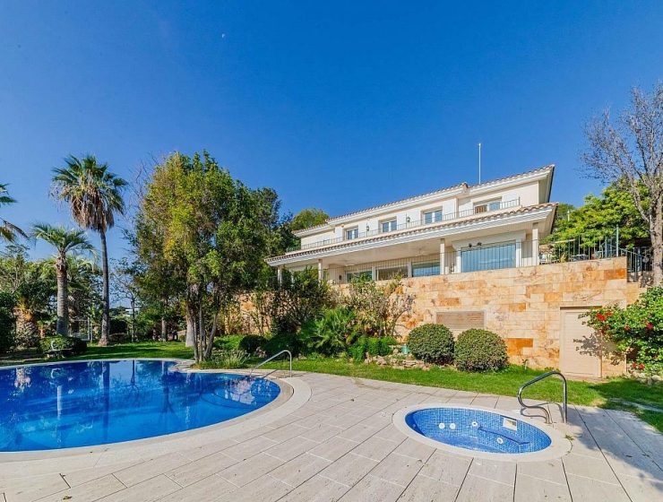 5BR house in Sitges beautiful views